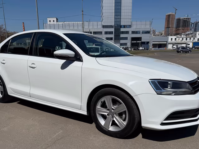 Volkswagen Jetta - фото 1