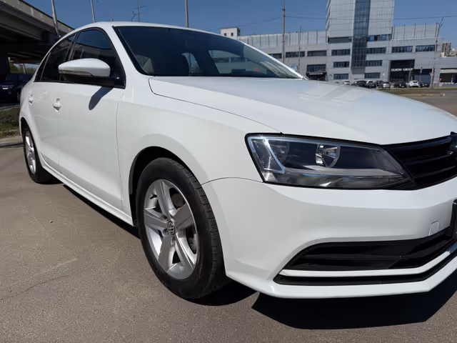 Volkswagen Jetta - фото 2