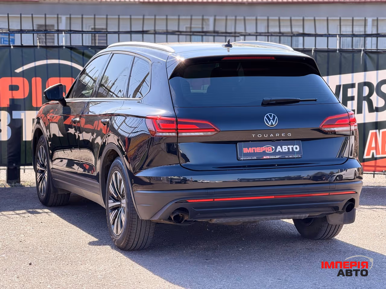 Volkswagen Touareg - фото 6