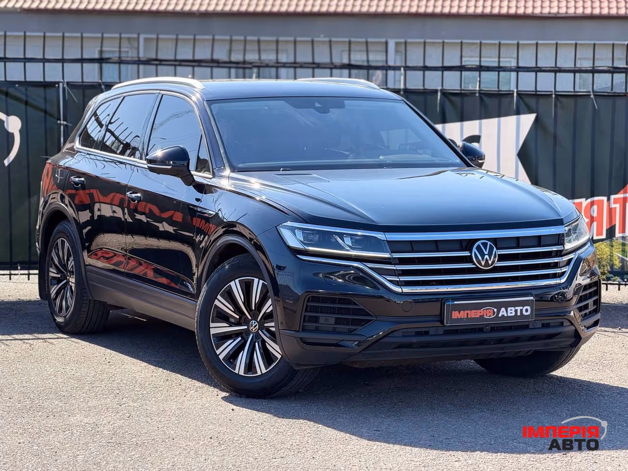 Volkswagen Touareg - фото 3