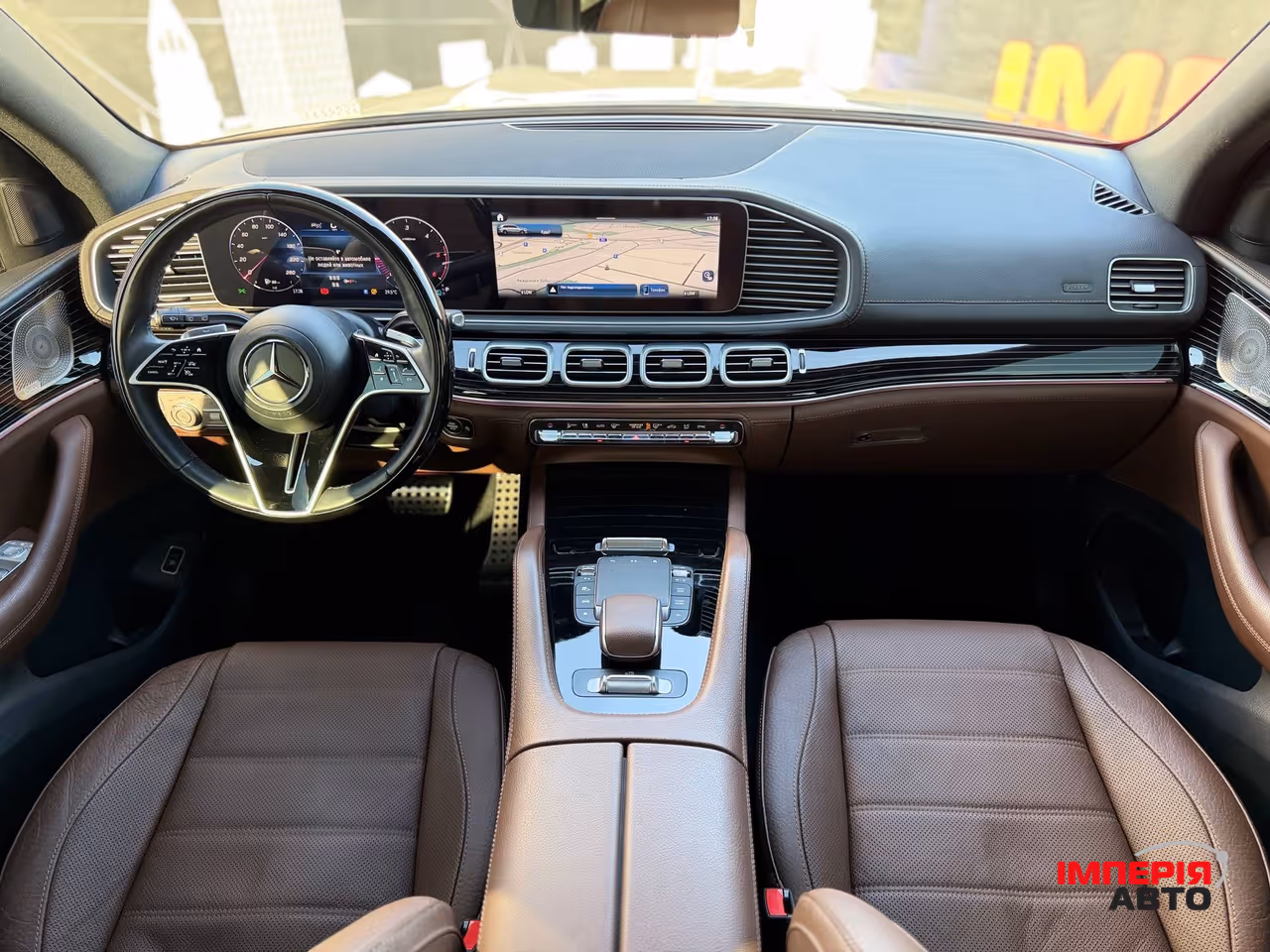 Mercedes-Benz GLS - фото 10