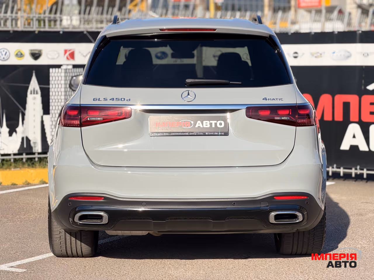 Mercedes-Benz GLS - фото 6