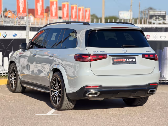 Mercedes-Benz GLS - фото 4
