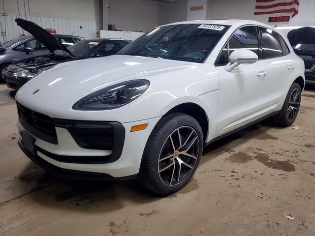 Porsche Macan - фото 1