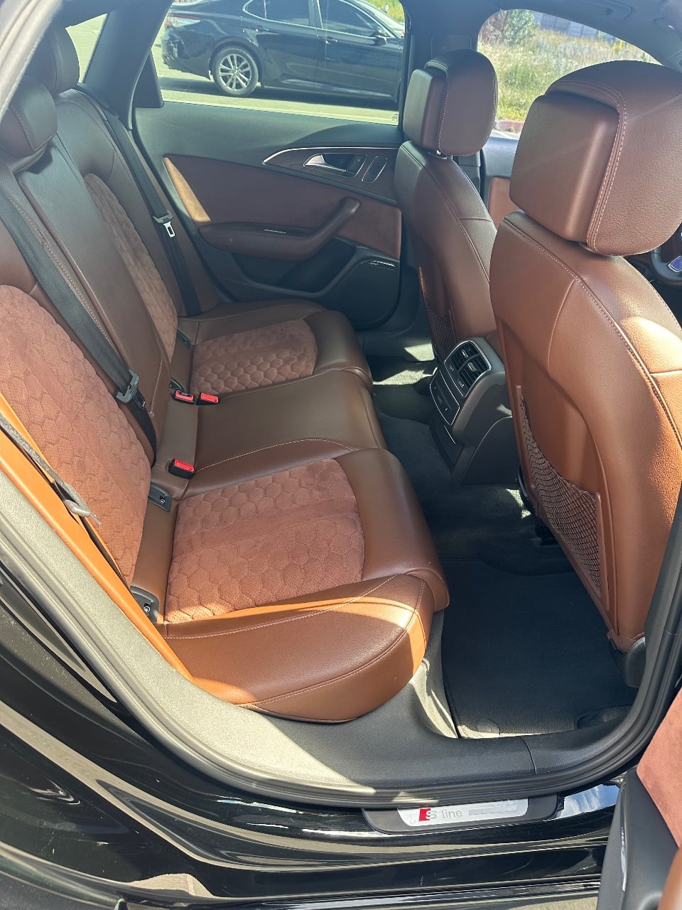Audi A6 - фото 32
