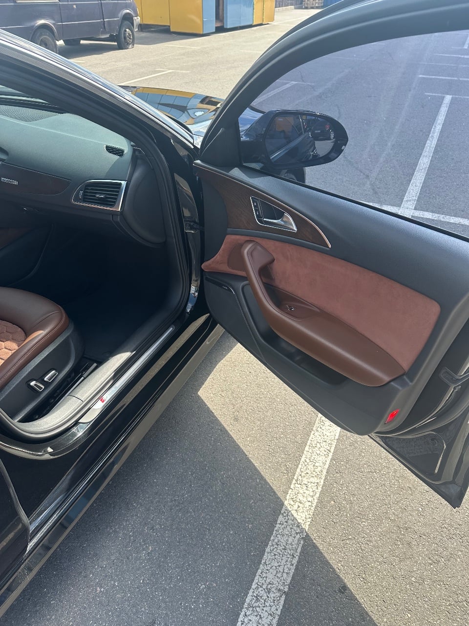 Audi A6 - фото 10