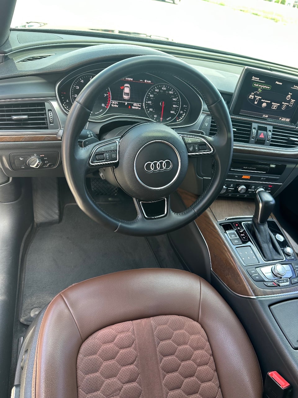 Audi A6 - фото 20