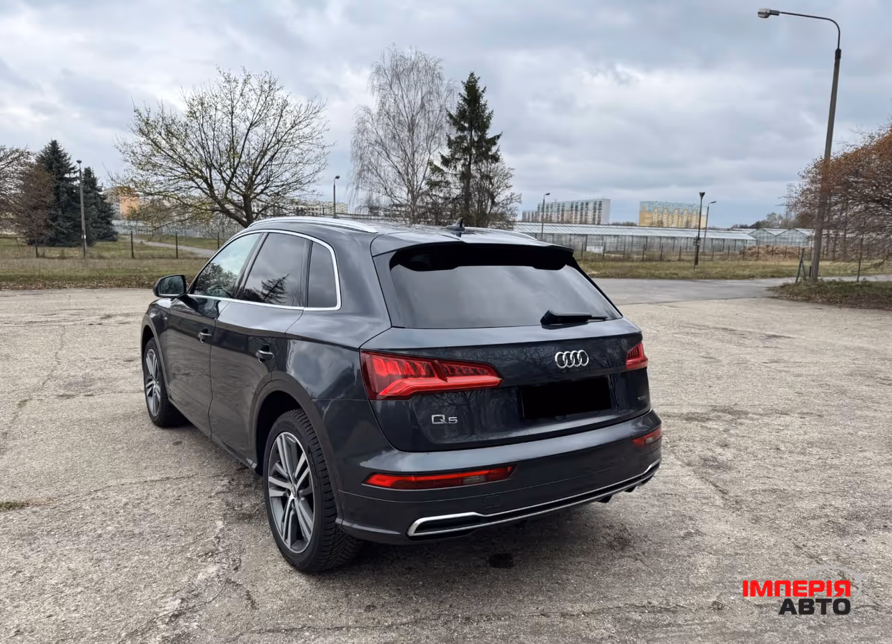 Audi Q5 - фото 6