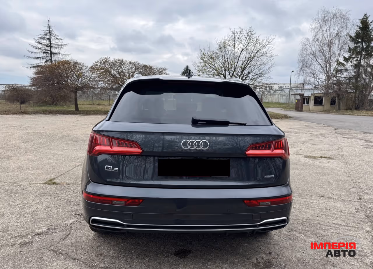 Audi Q5 - фото 7