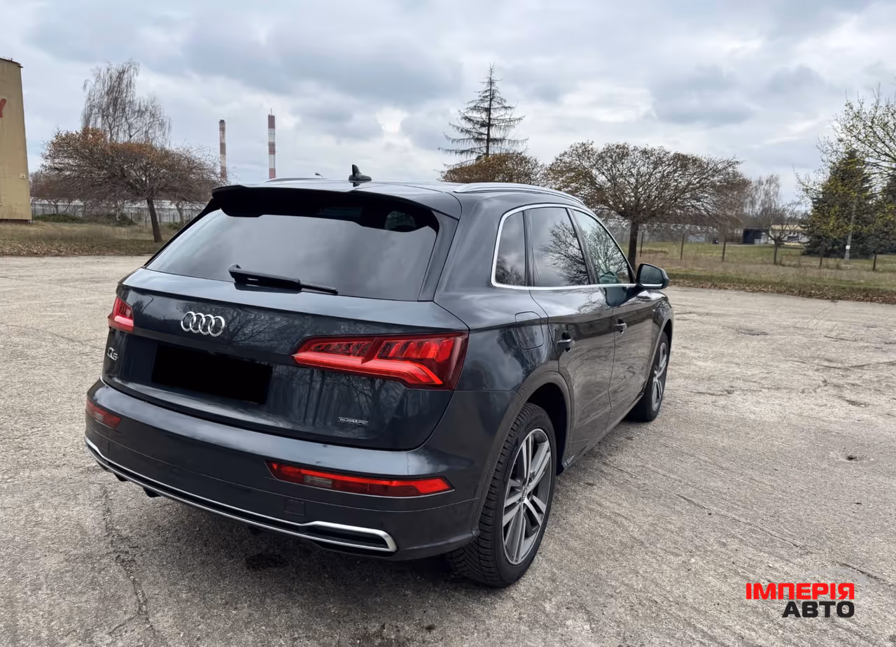 Audi Q5 - фото 8