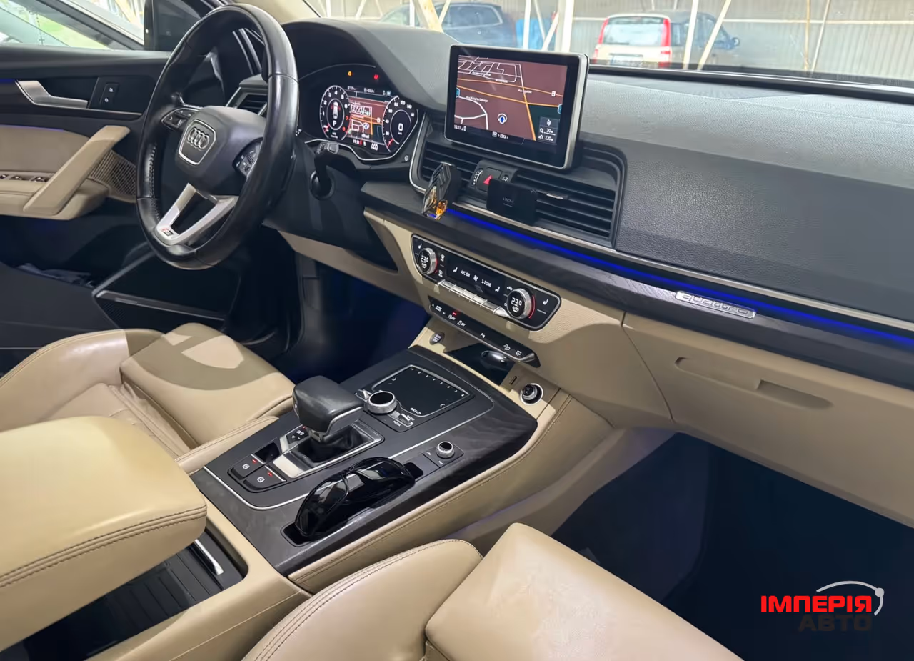 Audi Q5 - фото 16