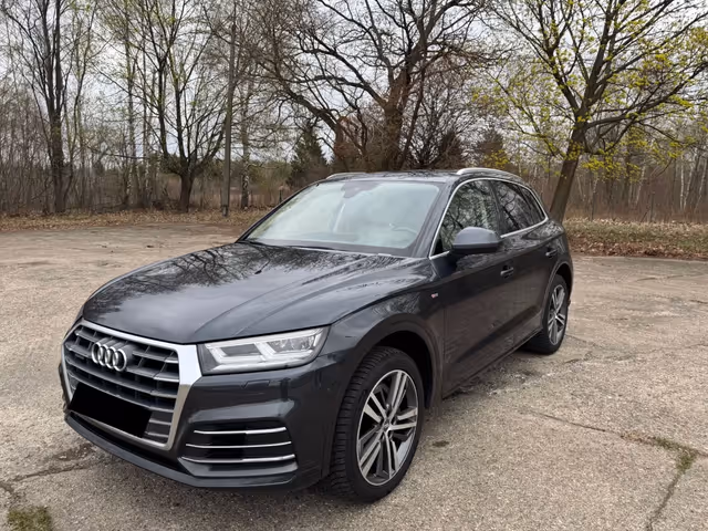 Audi Q5 - фото 1