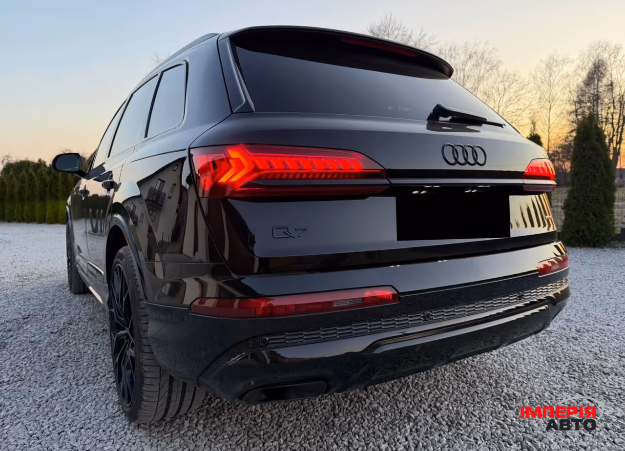 Audi Q7 - фото 4