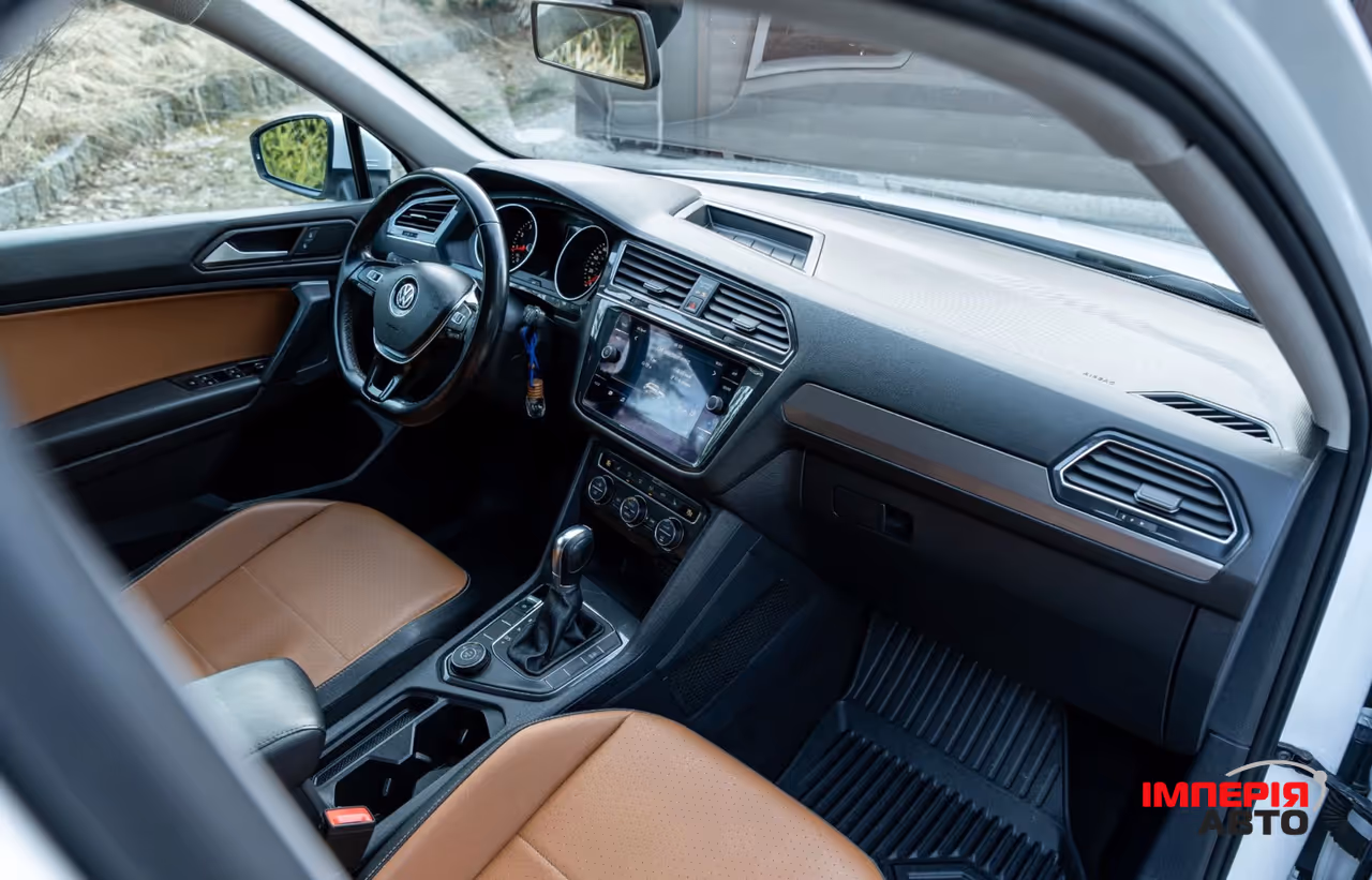 Volkswagen Tiguan - фото 16
