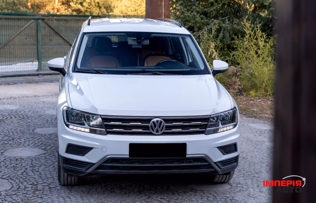 Volkswagen Tiguan - фото 4