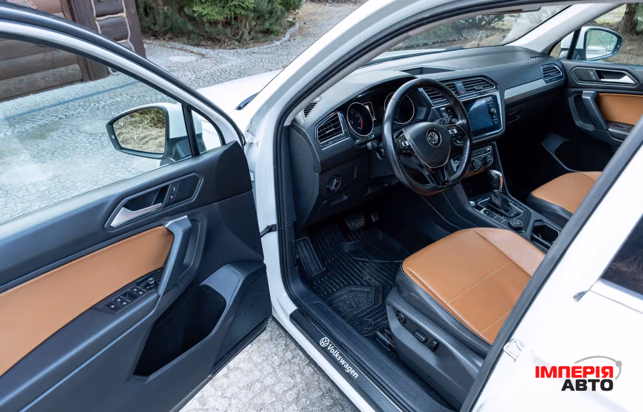 Volkswagen Tiguan - фото 12