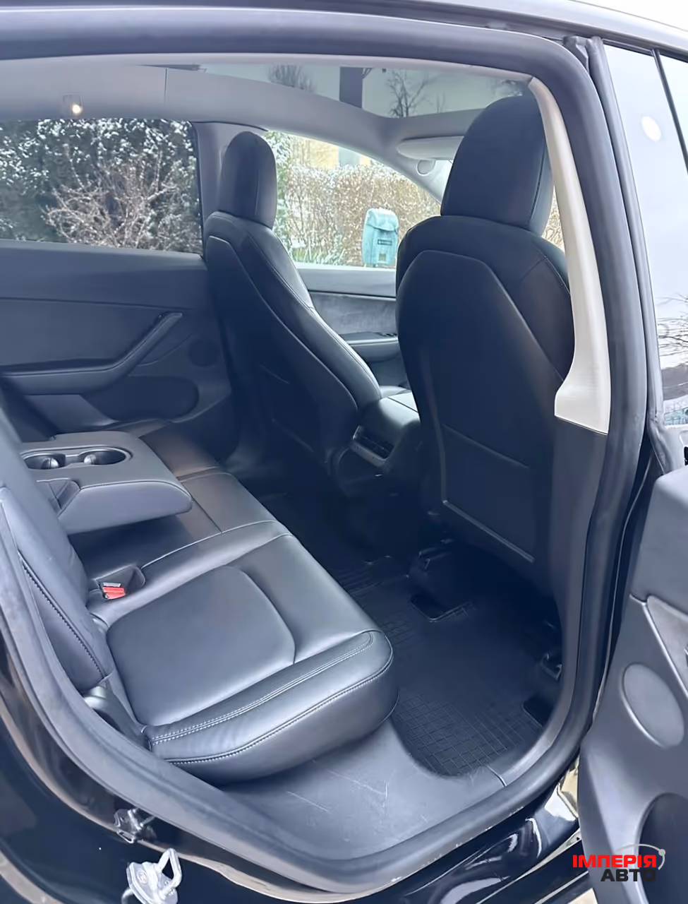 Tesla Model Y - фото 7