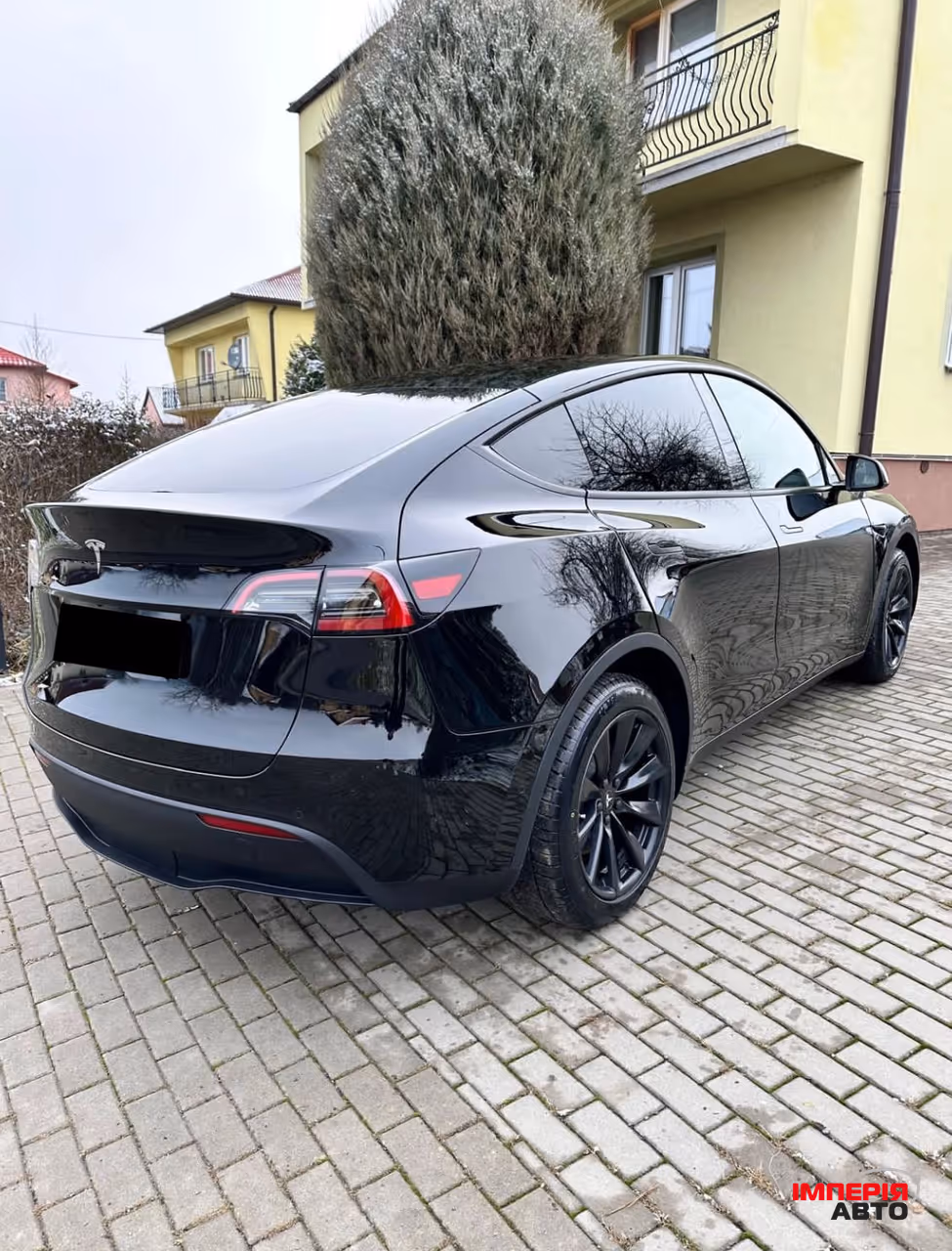 Tesla Model Y - фото 3