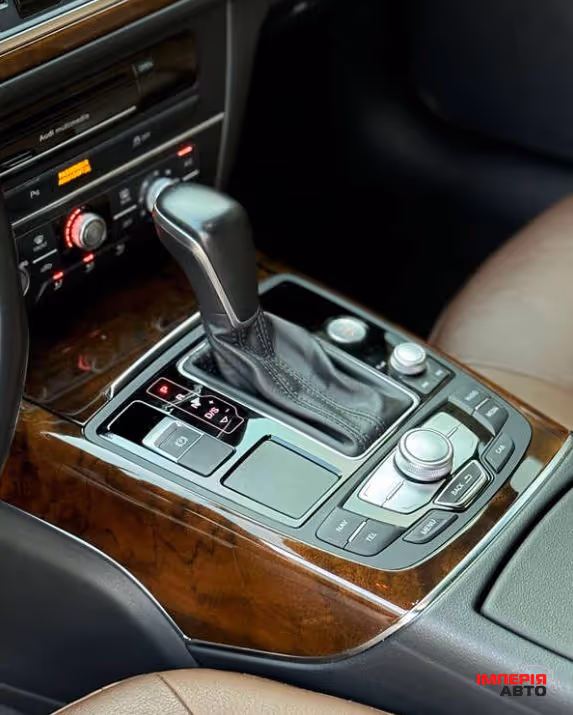 Audi A6 - фото 8
