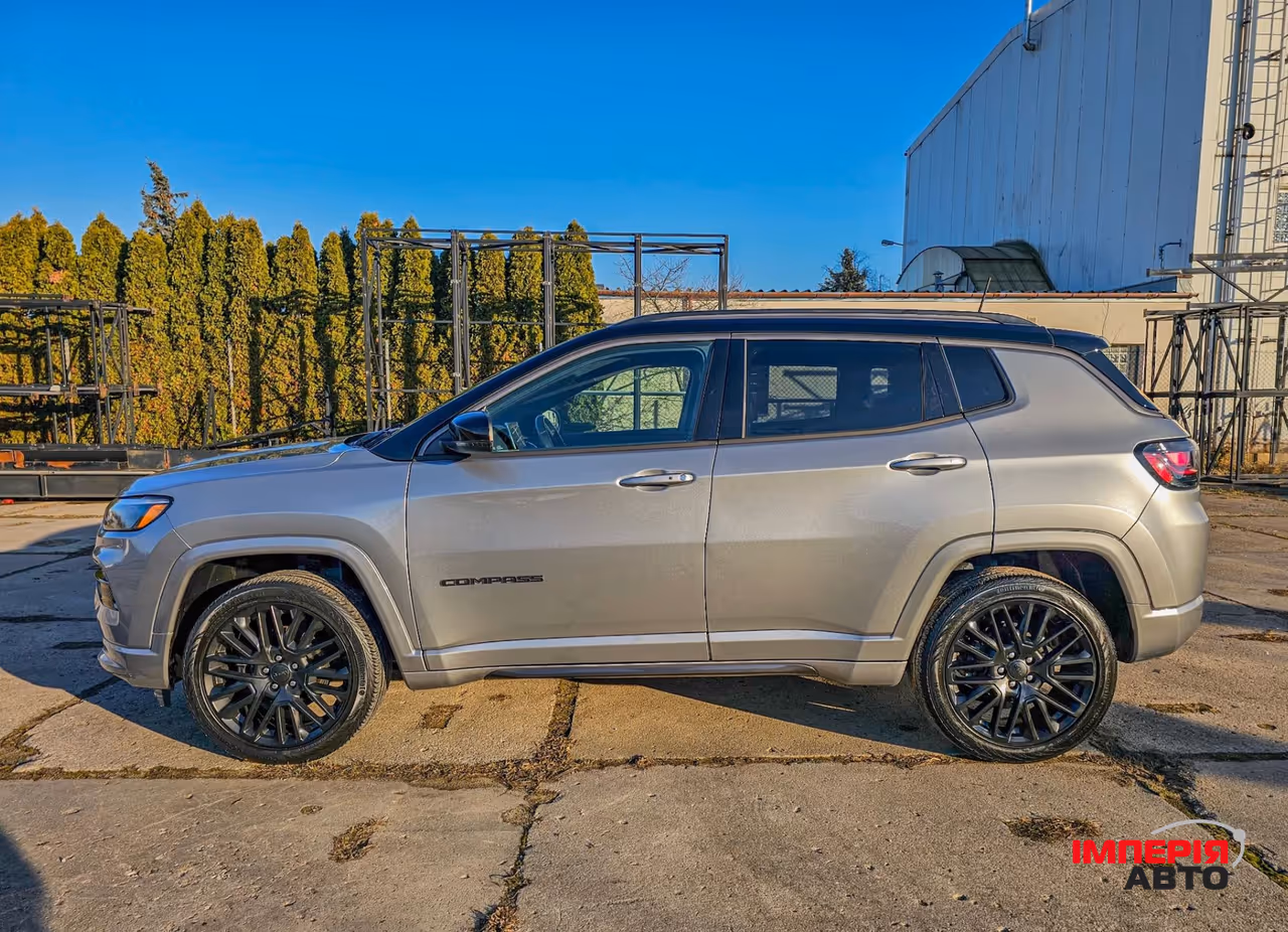Jeep Compass - фото 6
