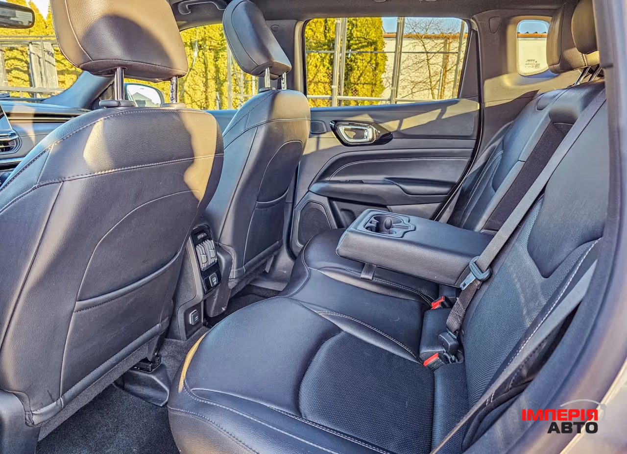 Jeep Compass - фото 18