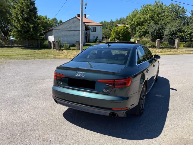 Audi A4 - фото 5