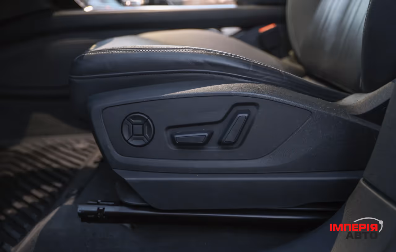 Audi e-tron - фото 14