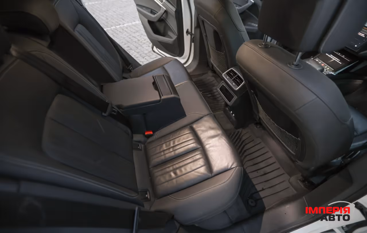 Audi e-tron - фото 20