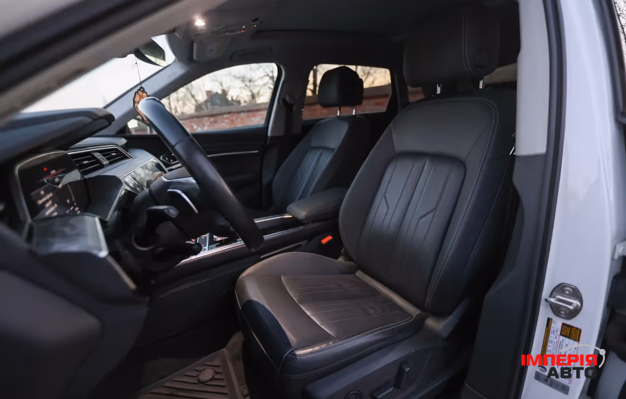 Audi e-tron - фото 15