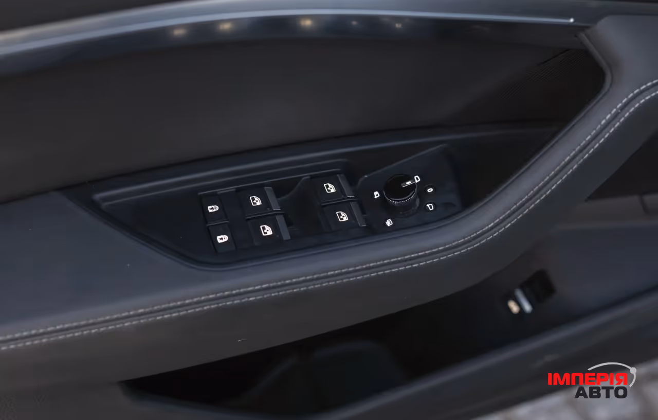 Audi e-tron - фото 9