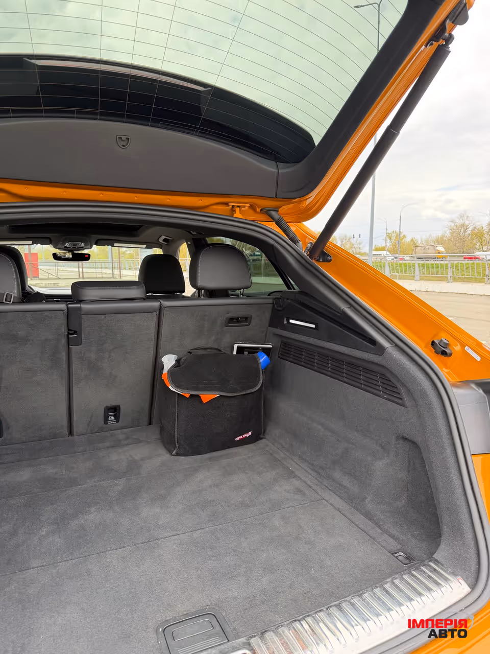 Audi Q8 - фото 14