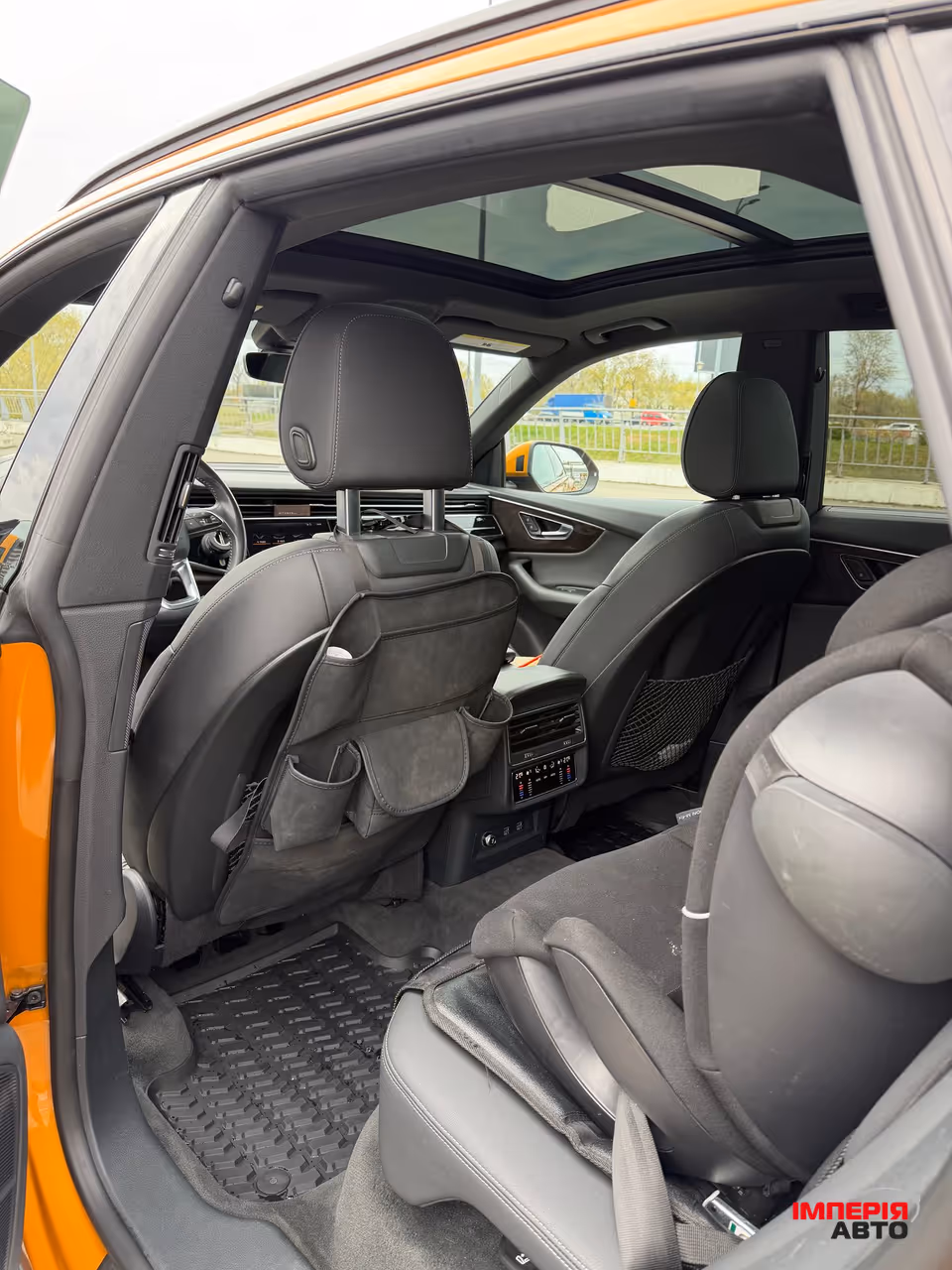 Audi Q8 - фото 19