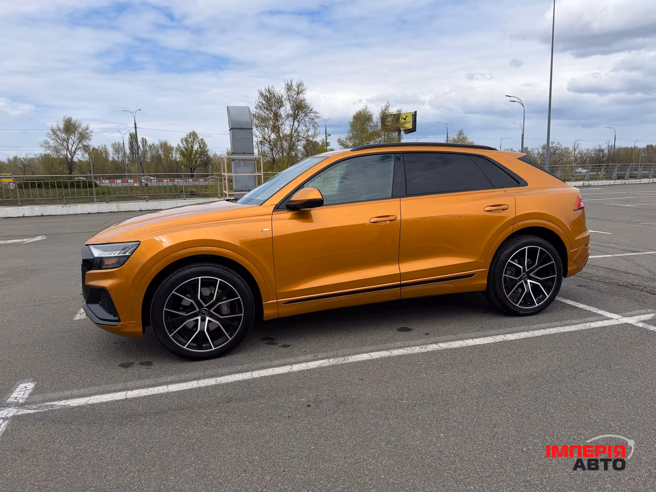 Audi Q8 - фото 3