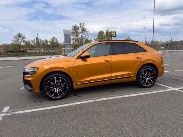 Audi Q8 - фото 3
