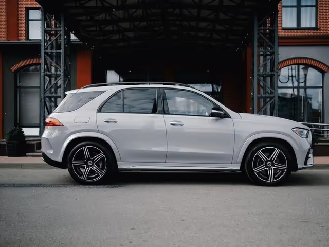 Mercedes-Benz GLE - фото 3