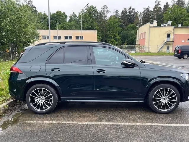 Mercedes-Benz GLE - фото 3