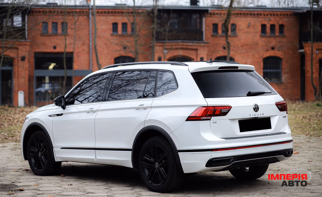 Volkswagen Tiguan - фото 7