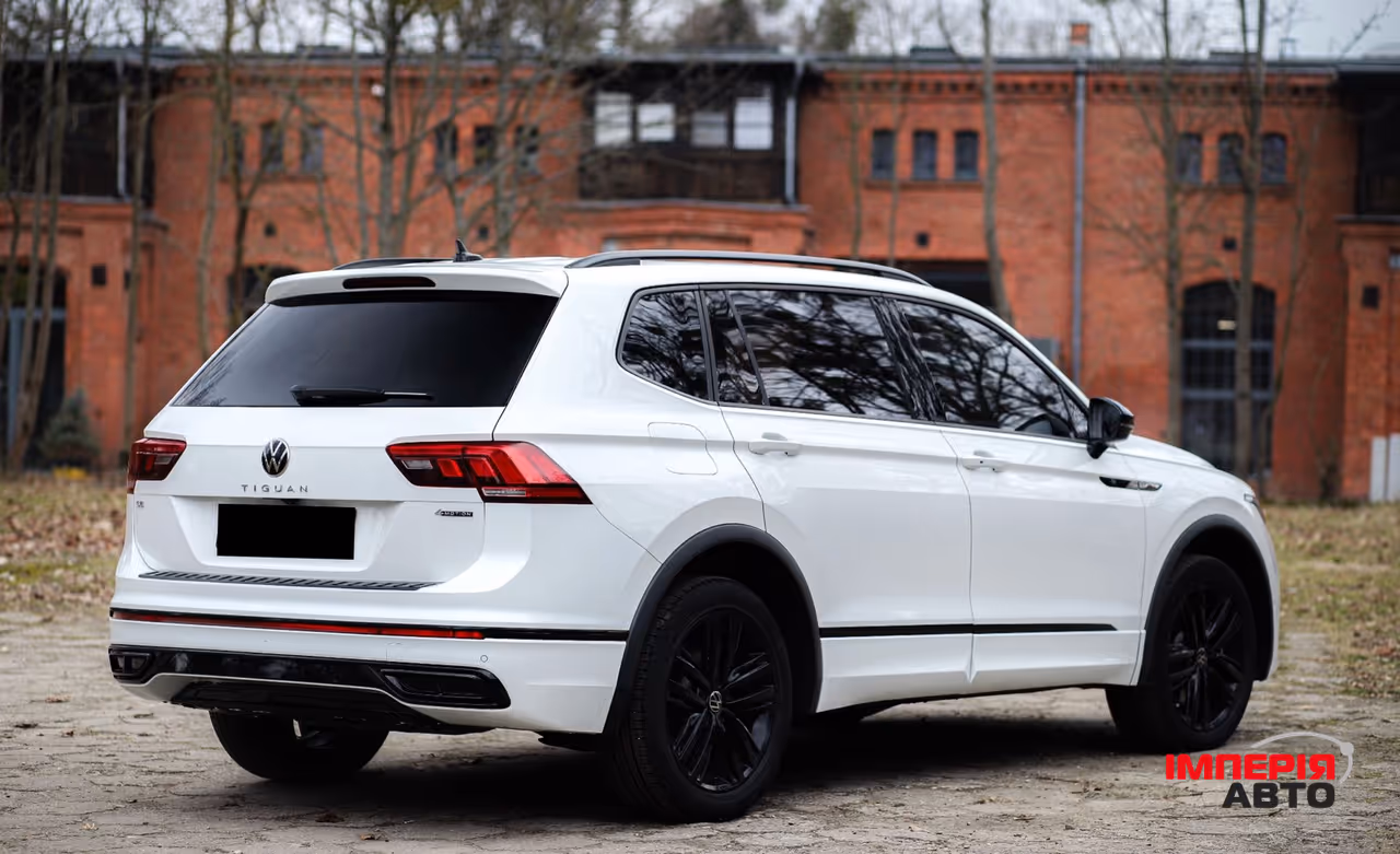 Volkswagen Tiguan - фото 6