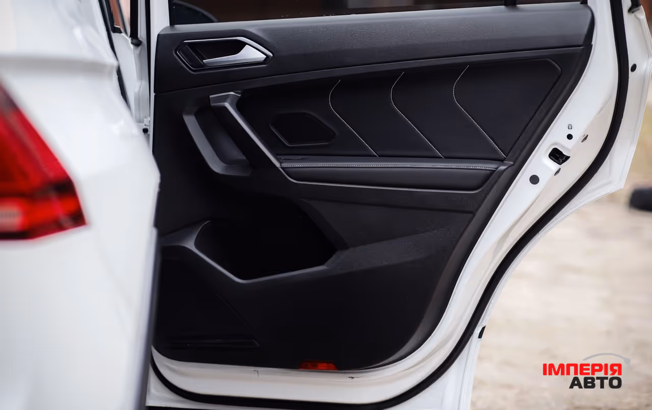 Volkswagen Tiguan - фото 18