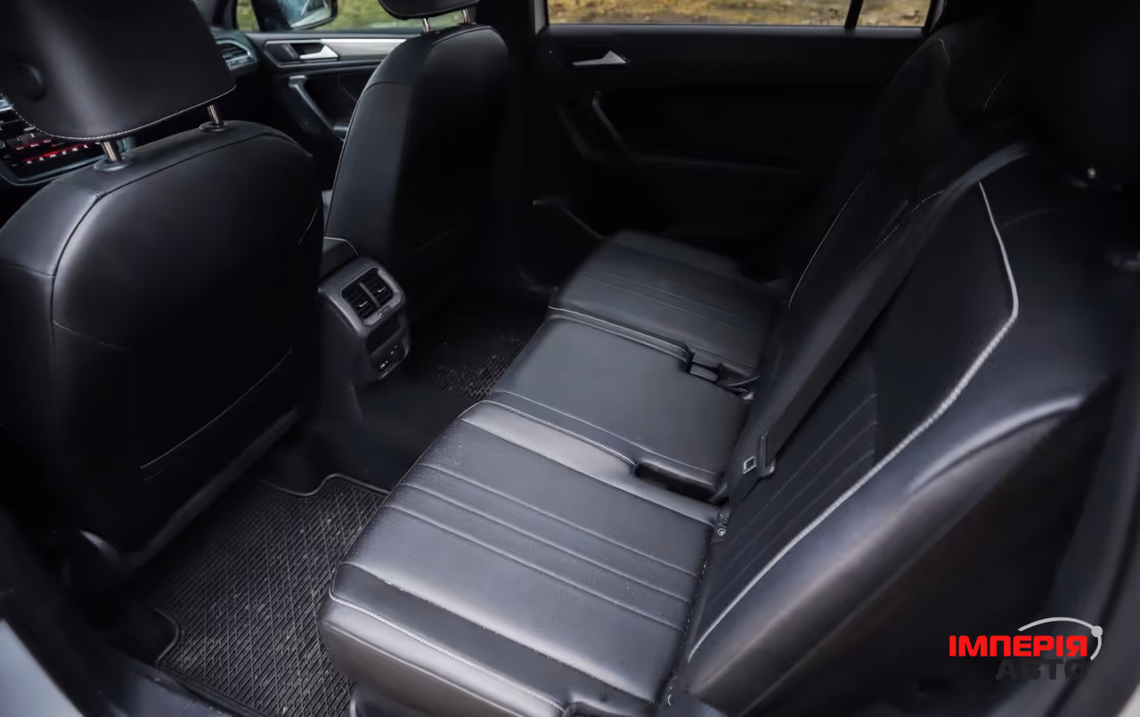 Volkswagen Tiguan - фото 12