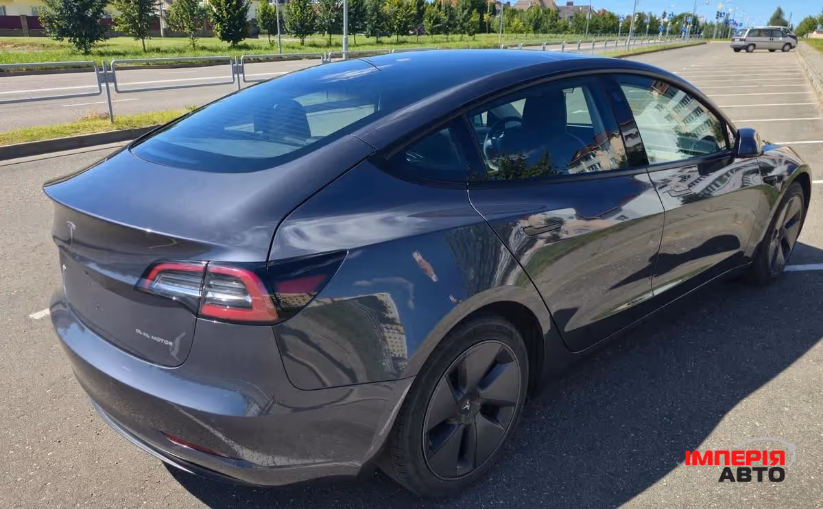 Tesla Model 3 - фото 3
