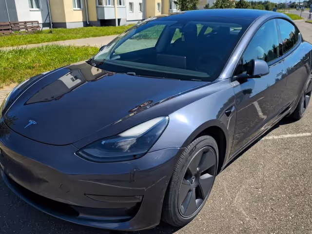 Tesla Model 3 - фото 2