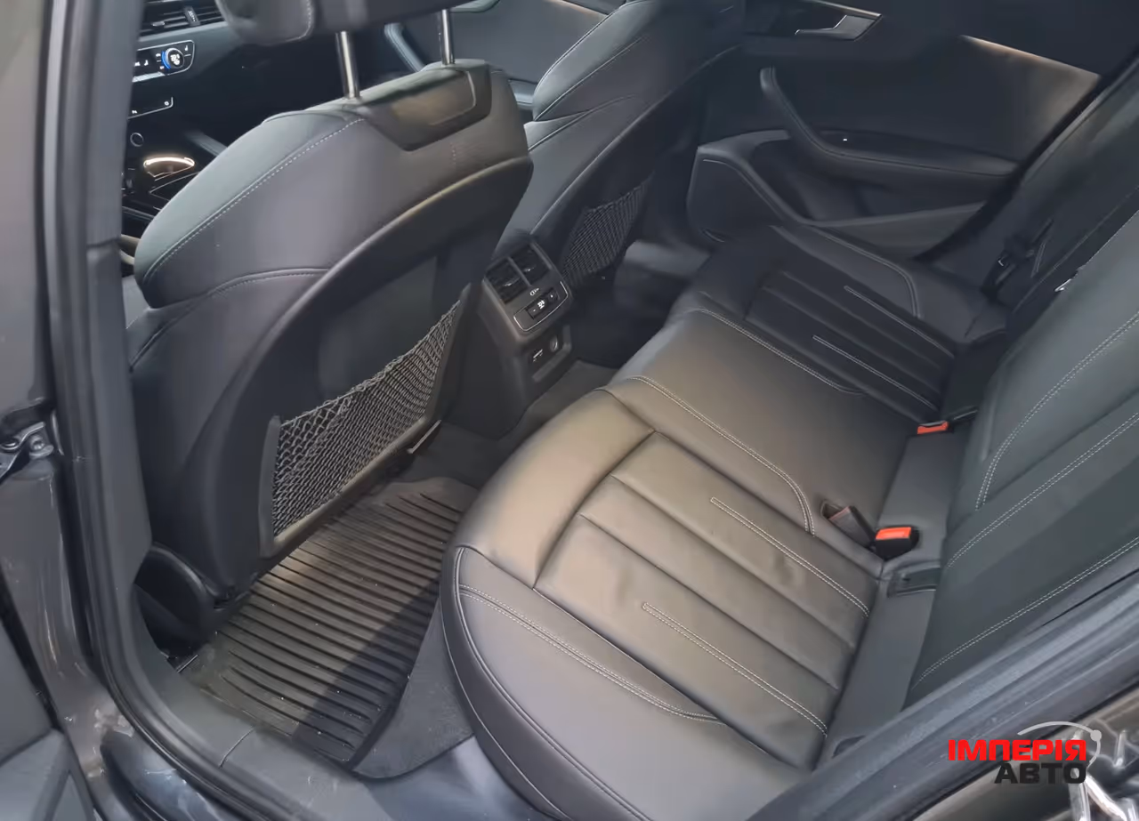 Audi A4 - фото 11