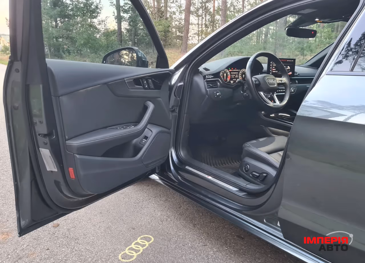 Audi A4 - фото 8