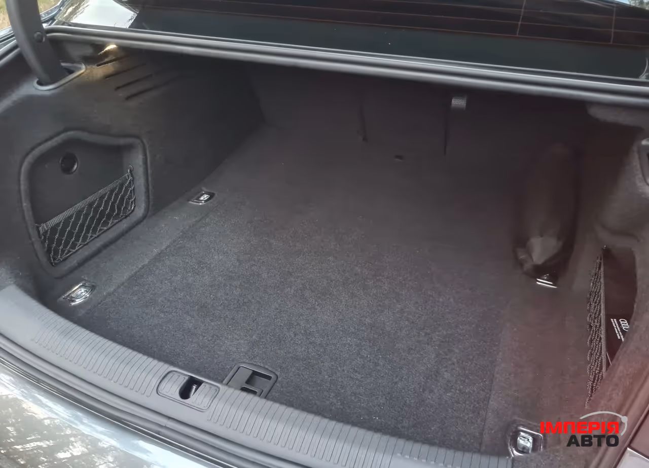 Audi A4 - фото 14