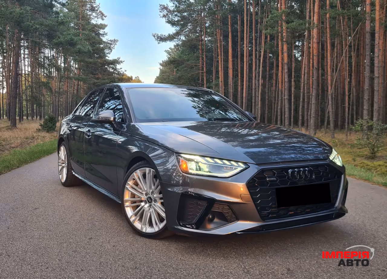 Audi A4 - фото 1
