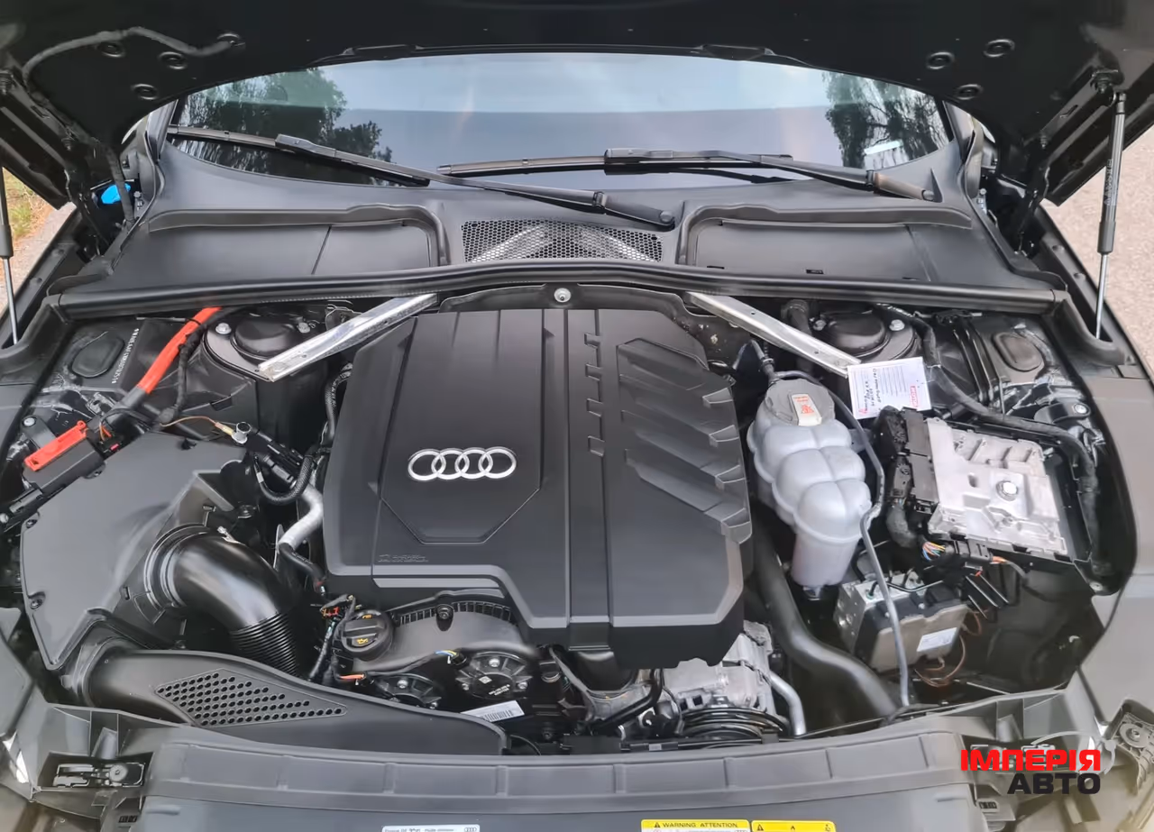 Audi A4 - фото 6