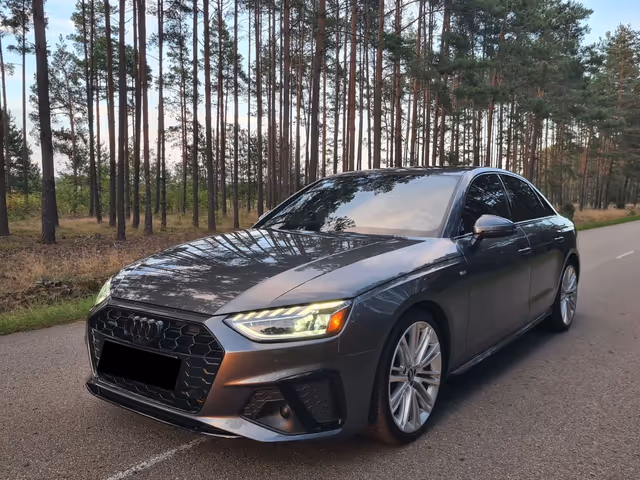 Audi A4 - фото 3