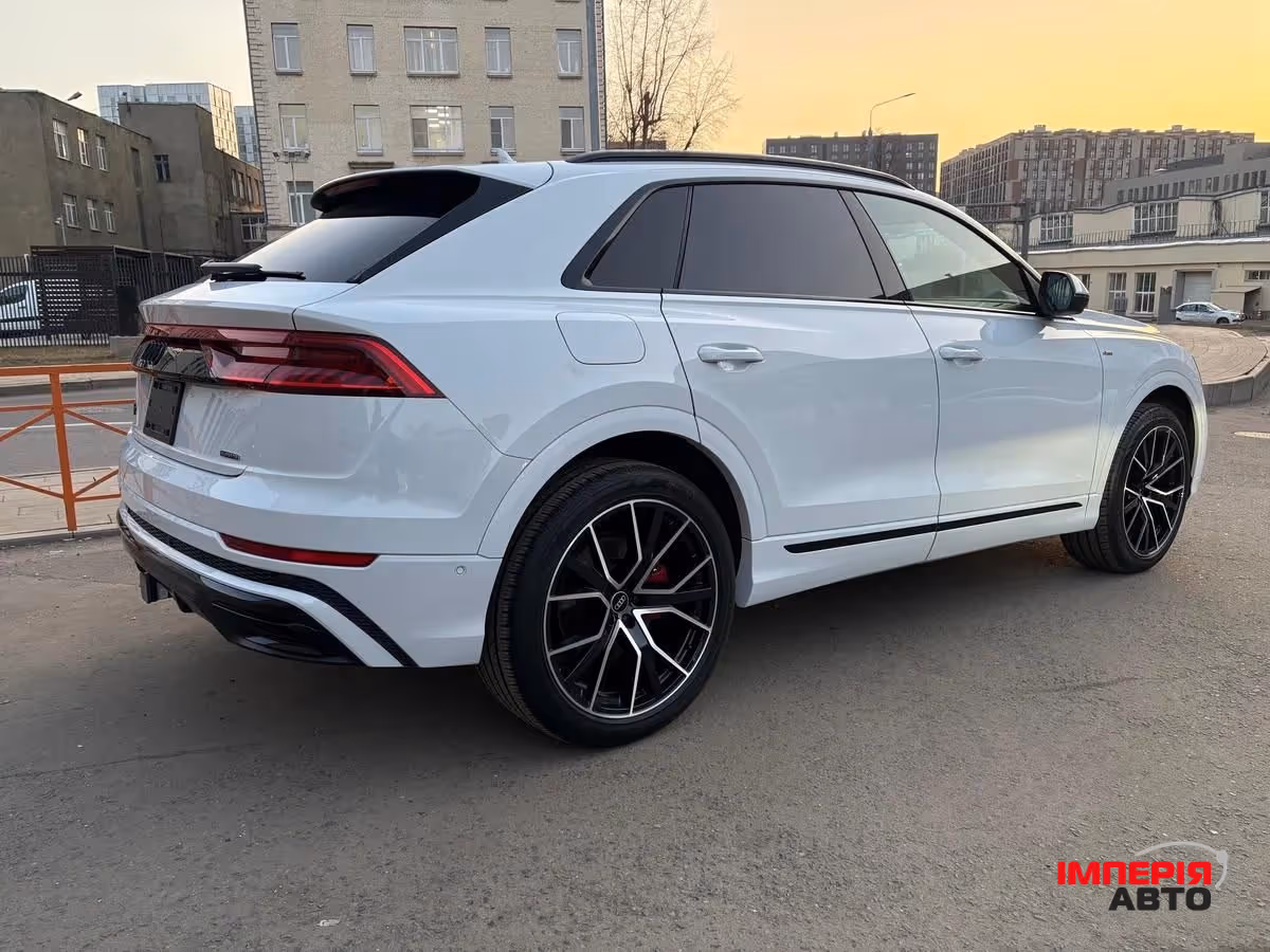 Audi Q8 - фото 6