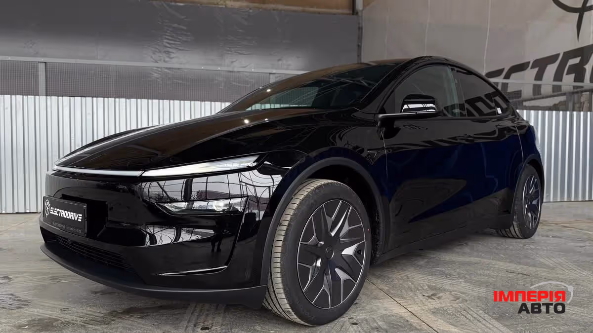 Tesla Model Y - фото 1
